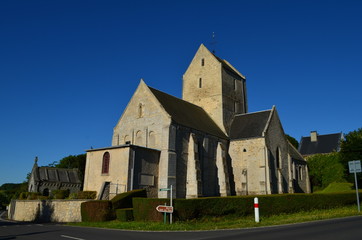 Fototapeta na wymiar L’église Saint-Côme-et-Saint-Damien à Saint-Côme de Fresné (Calvados-Normandie)