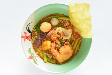 Pink noodle soup, Yen Ta Fo 