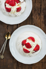 Mini Pavlova Meringue Cake with Fresh Strawberries