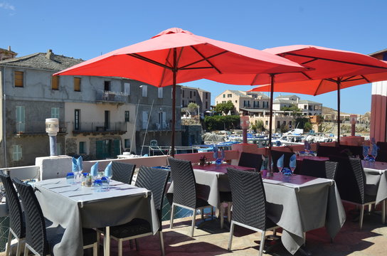 Terrasse du port de Centuri