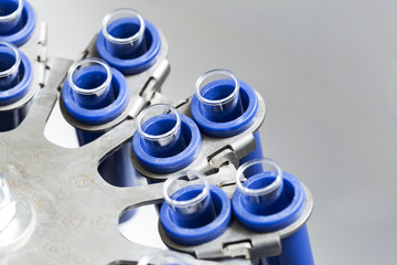 Centrifuge rotor for medical and scientific research
