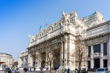 Obraz premium MILAN, ITALY - March 16, 2017: street view of downtown milan, capital of the Lombardy region, ranking 4th in the European Union