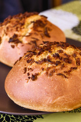 Delicioso pan de cebolla casero 