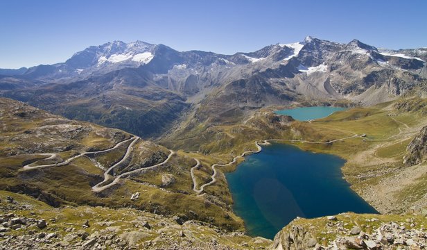 Europe, Italy, Piedmont. Levanne and Grand Aiguille Rousse, with Agnel and Serr&Atilde;&sup1; lakes, seen from Nivolet pass