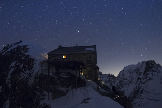 Cabane des Vignettes by night - Chamonix - Zermatt - Switzerland