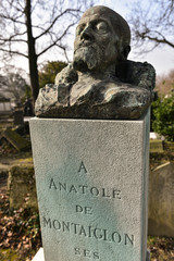 Buste d'Anatole de Montaigne / Cimetière du Père Lachaise / Paris