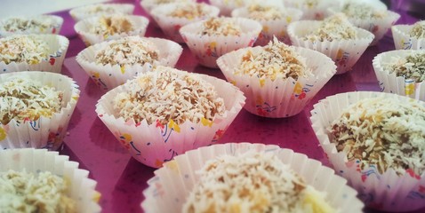 Coconut mini cake