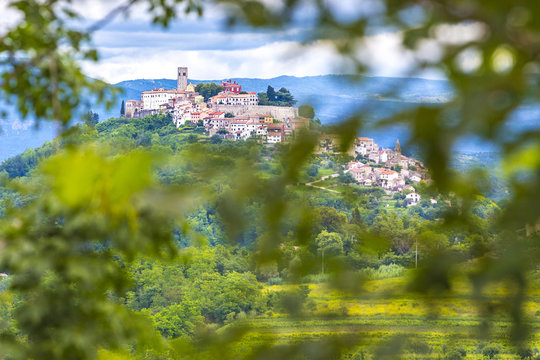 Kroatien, Istrien, Blick nach Motovun
