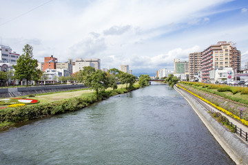 Fototapeta na wymiar 盛岡市内を流れる北上川