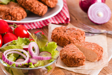 Meatballs with salad. 