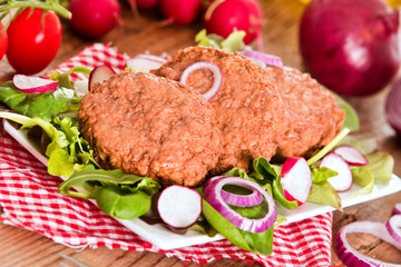 Meatballs with salad. 