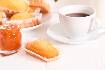 Breakfast with plumcake. 