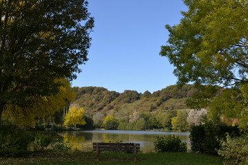au bord de l'eau