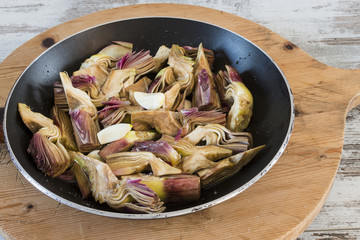 carciofi in padella fronte