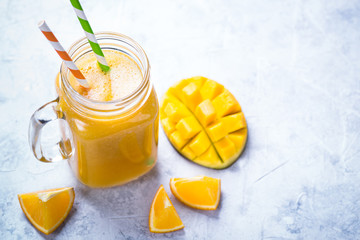 Mango orange juice smoothie