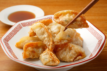 揚げ餃子