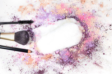 Makeup brush with powder forming frame for text