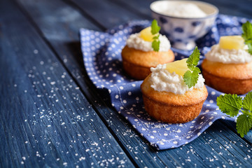 Coconut and pineapple muffins © noirchocolate