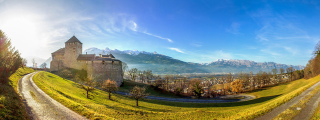 Schloss, Liechtenstein, Vaduz  - obrazy, fototapety, plakaty