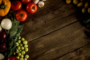 Composition with assorted raw organic vegetables