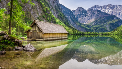 Obraz premium Obersee lake and small wooden cottage, Alps, Germany, Europe