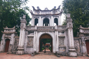 Fototapeta na wymiar View of Vietnam capital city, Hanoi with traditional vietnamese architecture