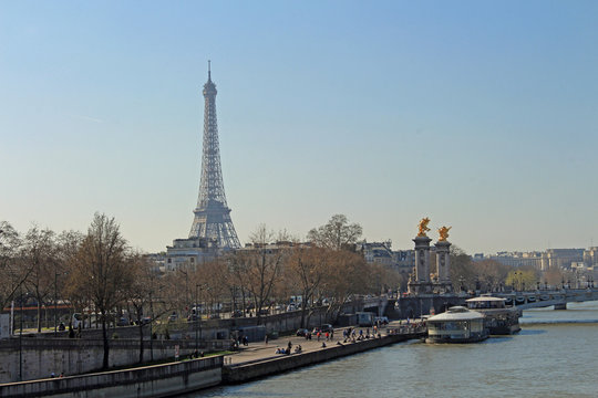 La Seine et la Tour Eiffel