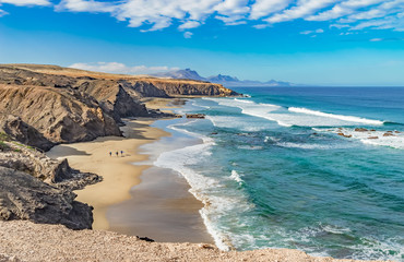 Atlantik Traumbucht an der Westküste von Fuerteventura Playa del Viejo Rey / Spanien - obrazy, fototapety, plakaty