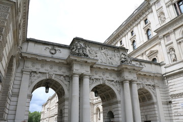 Fototapeta na wymiar Archway to King Charles Street in London, United Kingdom