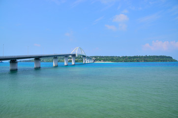 Fototapeta premium 瀬底大橋