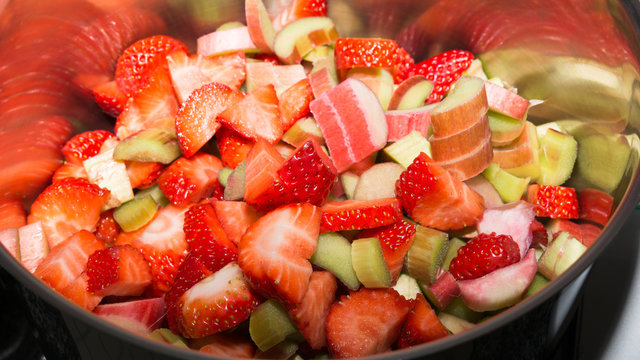 Marmelade selber kochen erdbeer und rabarber 