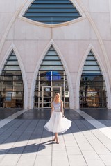 Obraz premium Pretty blonde woman outdoors