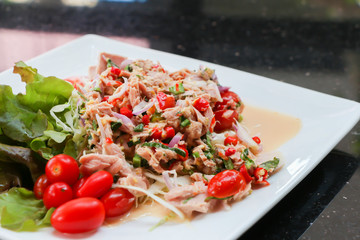 Spicy tuna salad 