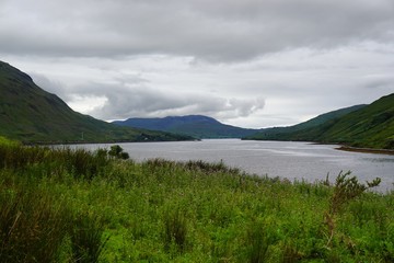 Fototapeta na wymiar See in Irland