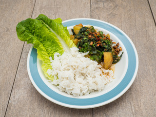 Saag Aloo - Indian vegetable curry