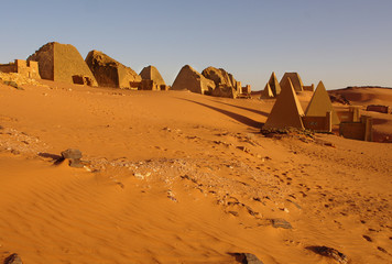 Fototapeta na wymiar The Pyramids of Meroe of the northern cemetery in Sudan 