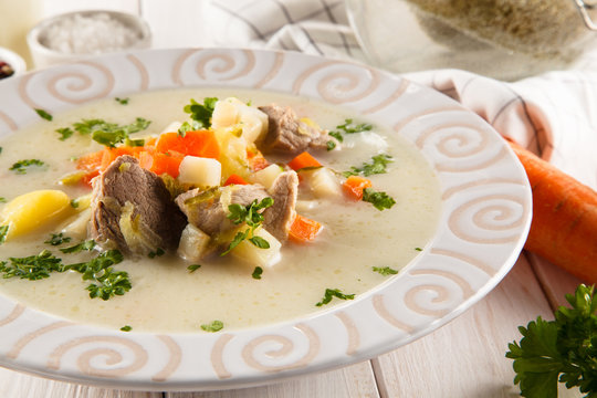 White soup - borscht with meat and vegetables