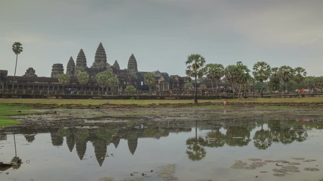 Angkor Wat temple zoom timelapse