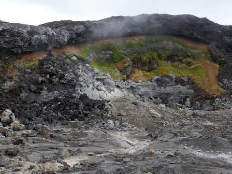 am aktiven Vulkan Leirhnjukur in Island