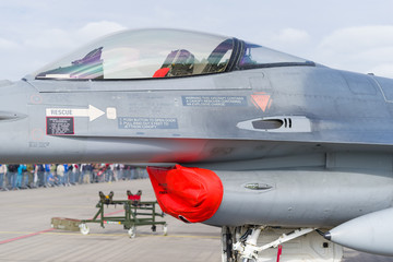 F 16 fighter