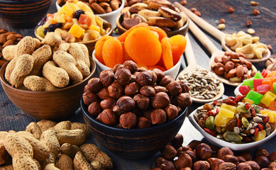 Composition with dried fruits and assorted nuts