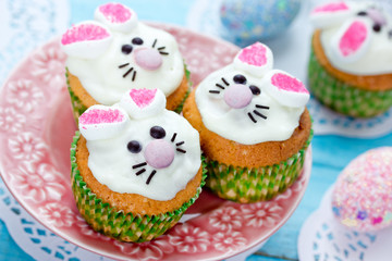 Easter bunny cupcakes