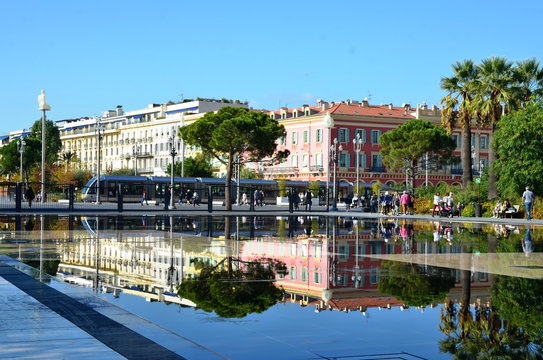 Tramway place Massena, Coul&eacute;e verte &agrave; Nice