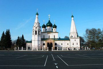 Fototapeta na wymiar Russia. Yaroslavl. UNESCO zone. White Ilya Prophet church on blue sky background. Horizontal view.