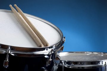 Snare drum with drum sticks