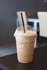 Photo sur Plexiglas Milk-shake Milk coffee smoothie in plastic cup