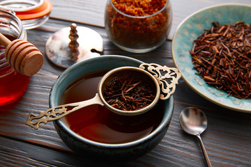 kukicha tea served in bowl
