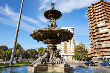 Fototapeta na wymiar Alameda fountain in albereda at Valencia