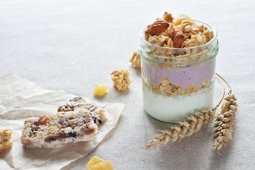 greek yogurt with fruit crunchy