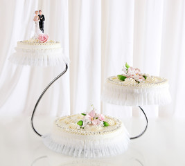 Wedding cake with roses